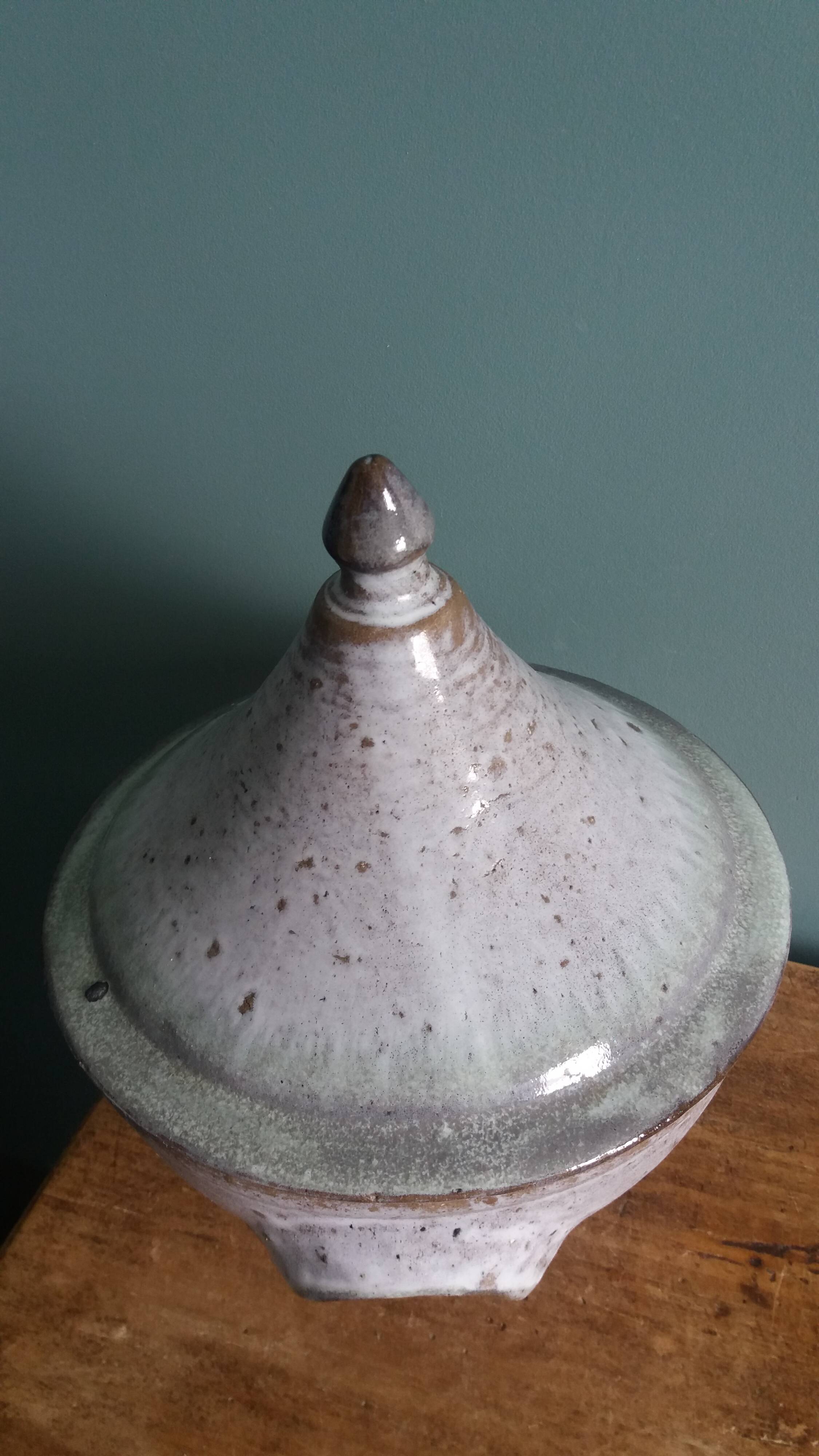 Soup tureen signed Les poteries de la Vallée Noire