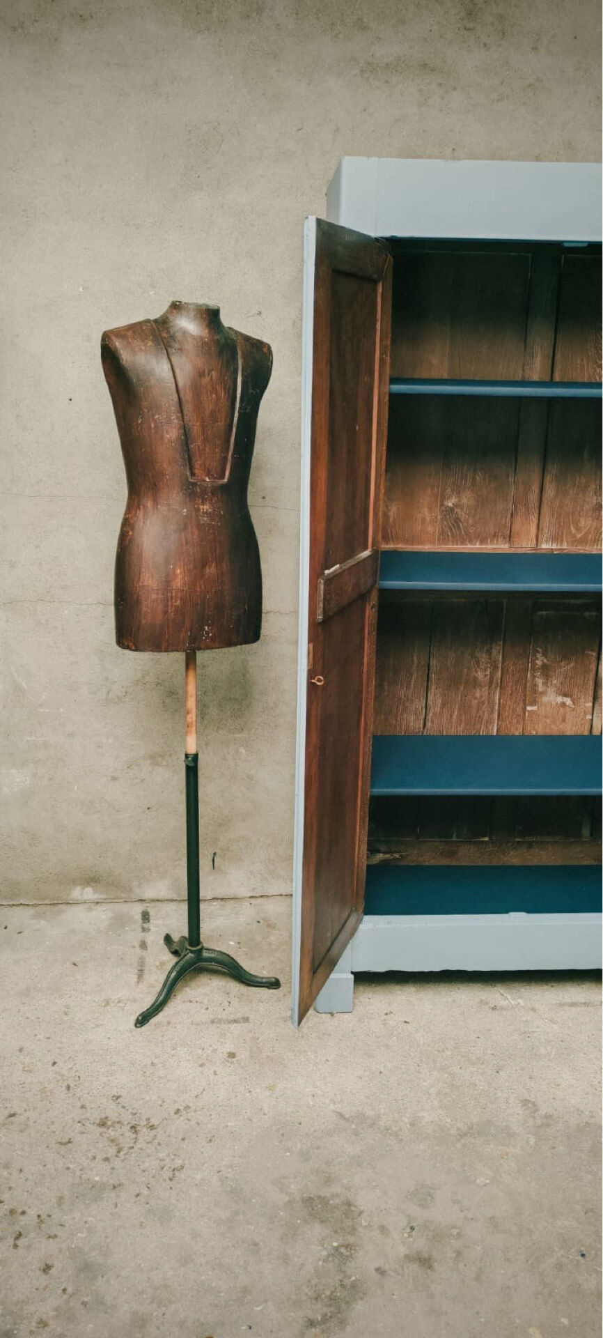 Armoire parisienne bleu ciel
