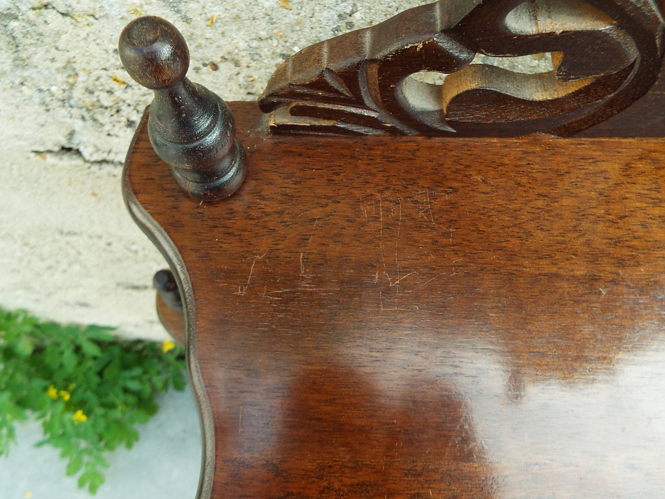 Shelf to install Napoleon III style