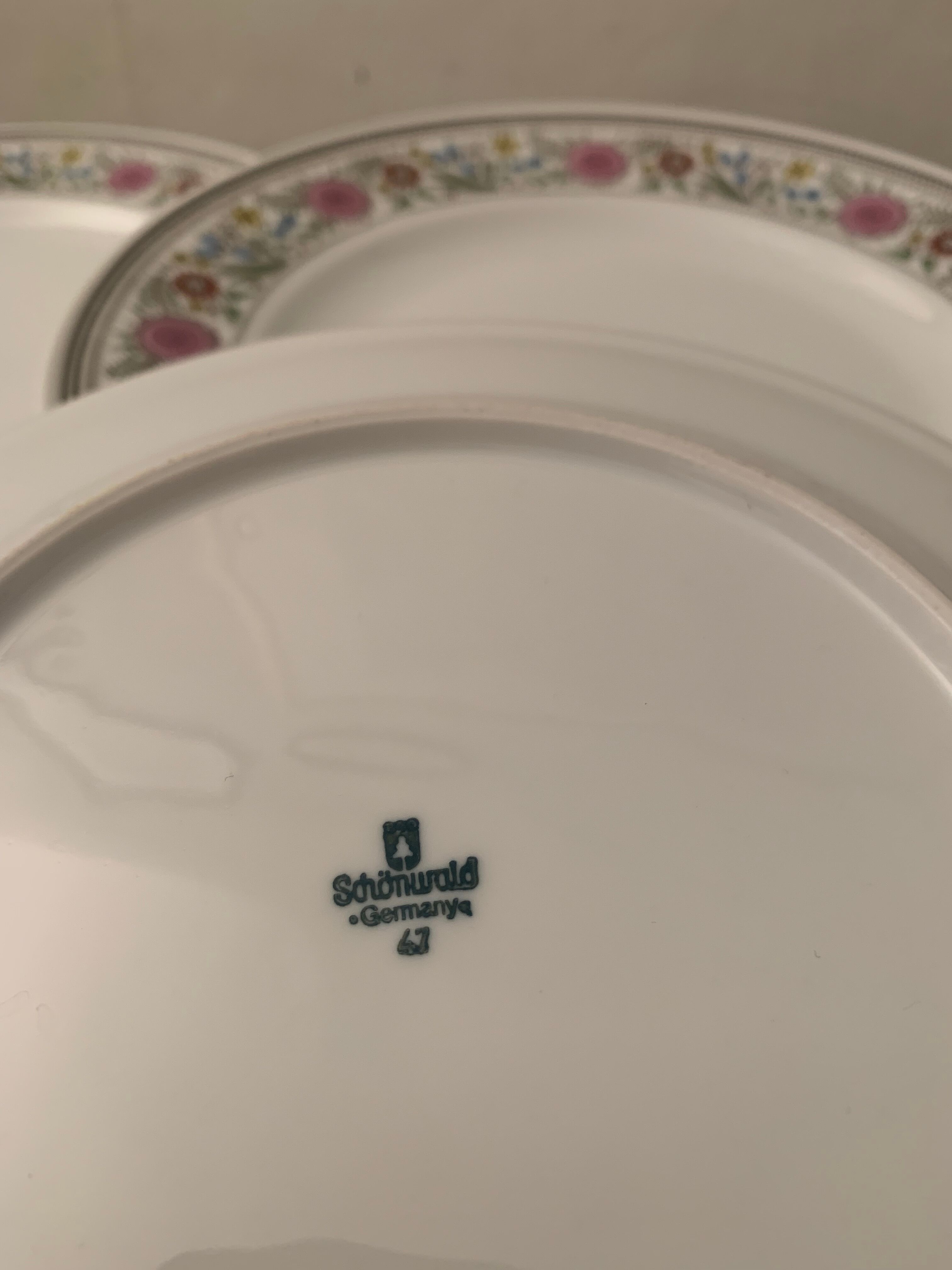 Assiettes plates porcelaine