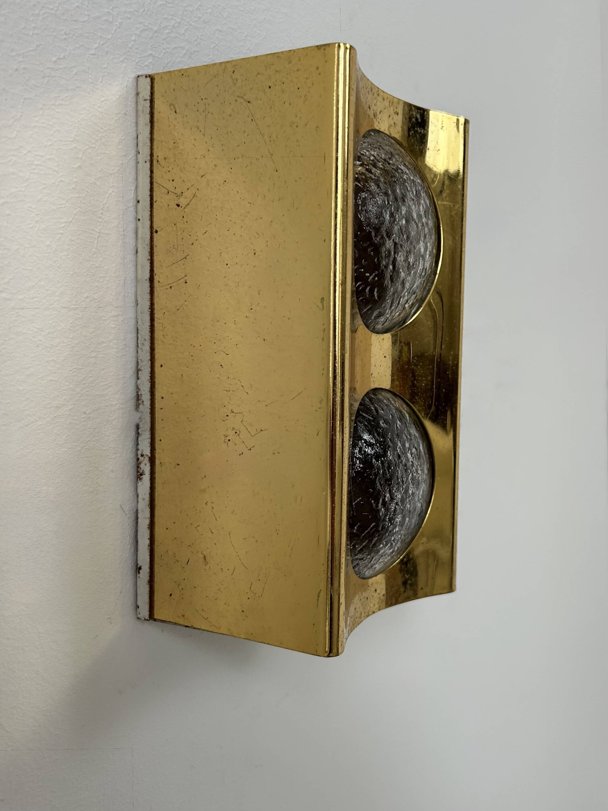 Vintage wall light in brass and bubbled glass, France, 1950.