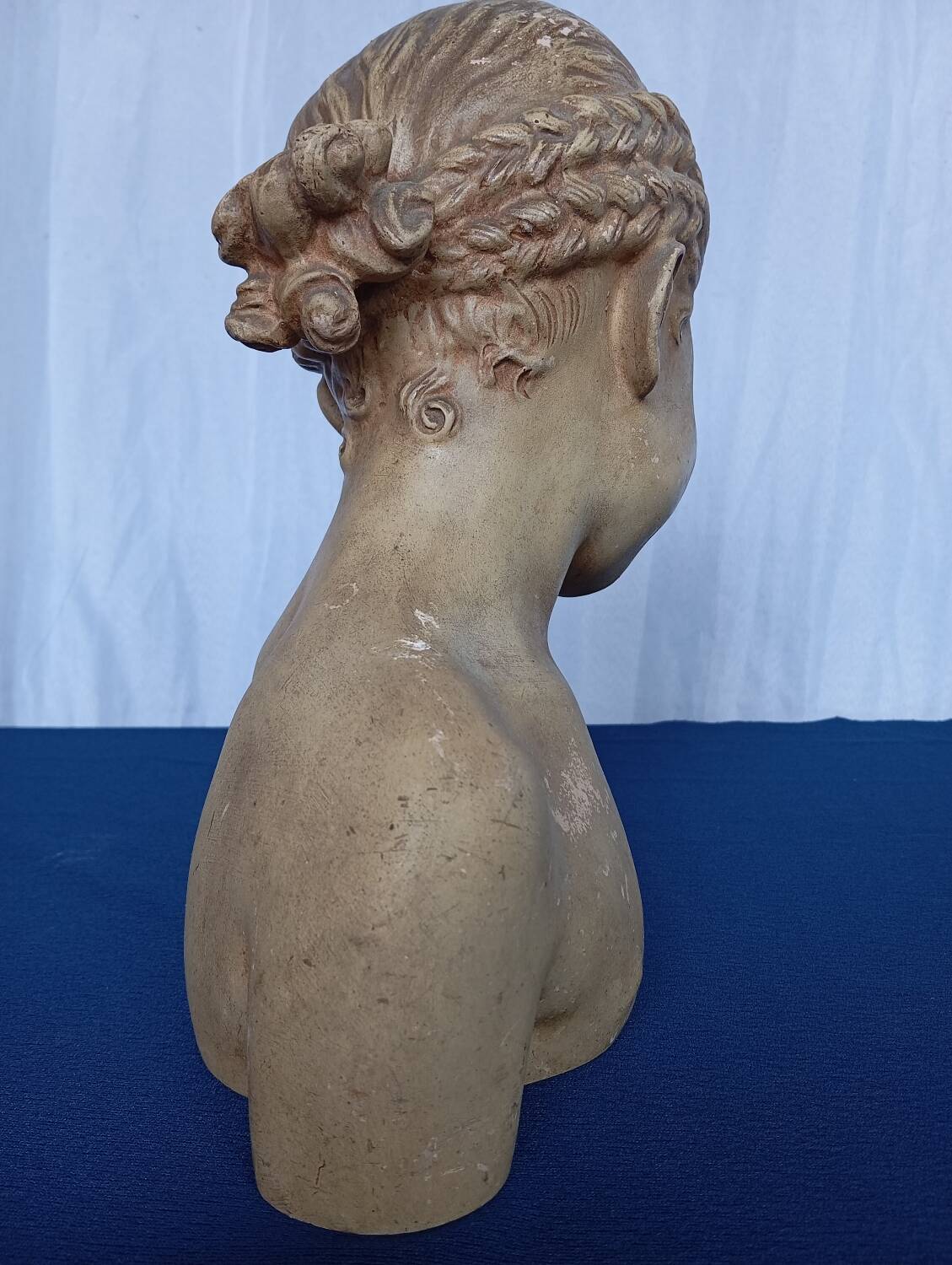 Buste de jeune fille « La rieuse »