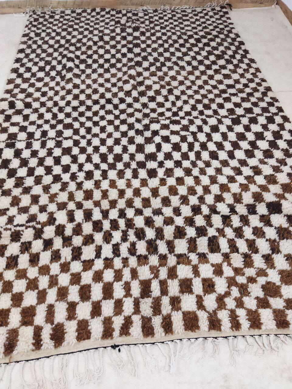 Handmade moroccan berber rug 310 x 192 cm