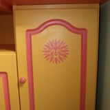 Chest of drawers with solid pine changing table