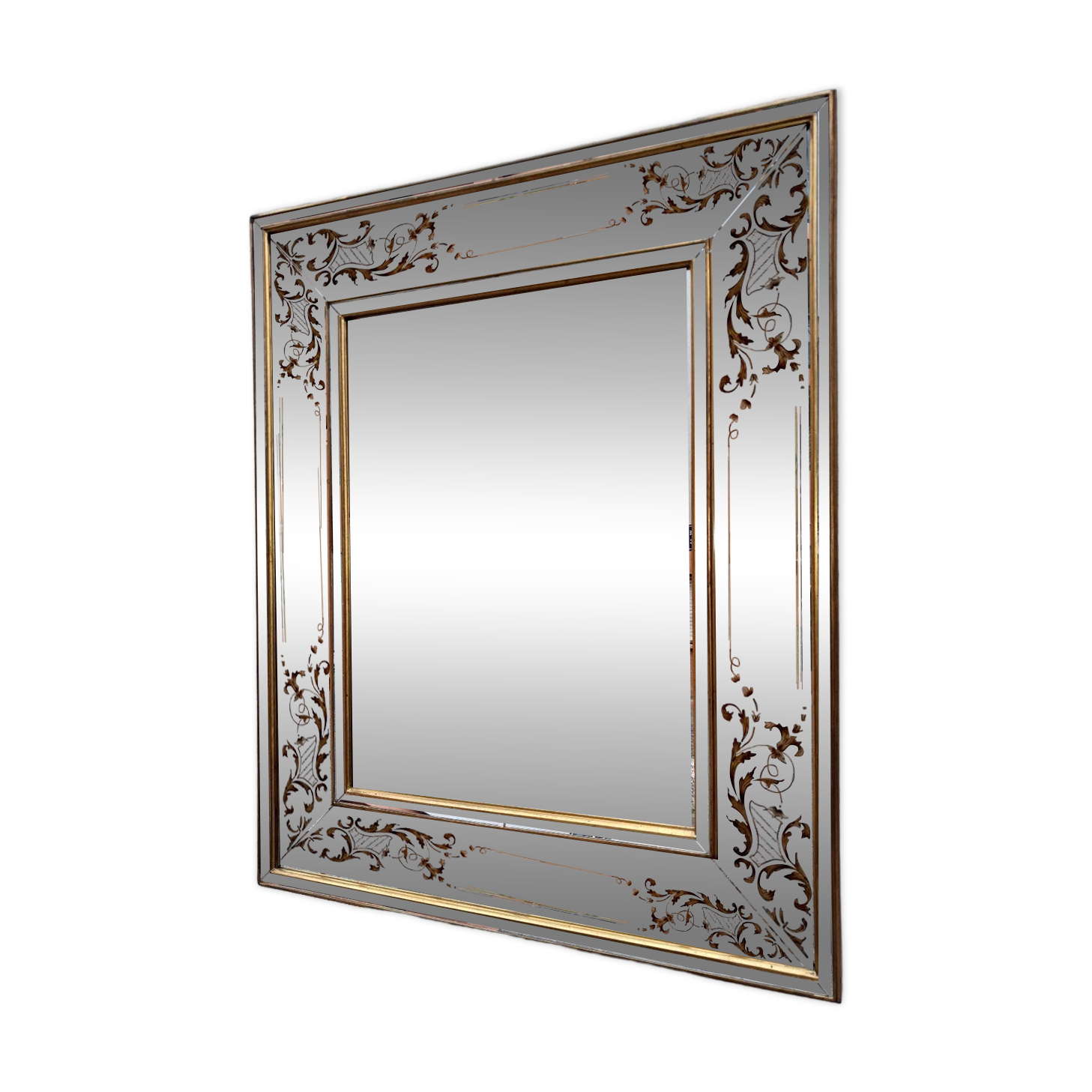 Miroir à parcloses, décor d'arabèsques, style vénitien