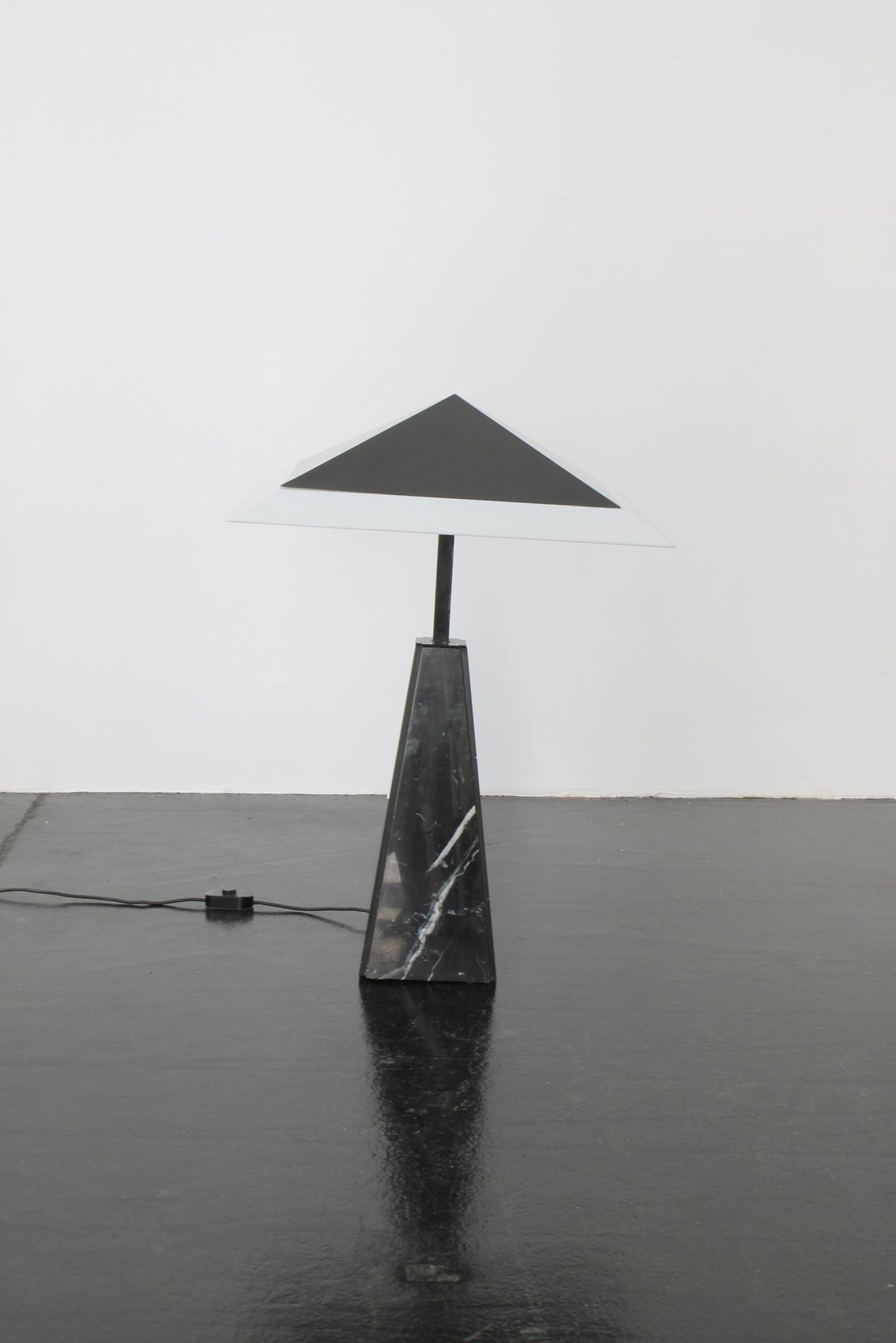 “Abat Jour” lamp by Cini Boeri / Arteluce