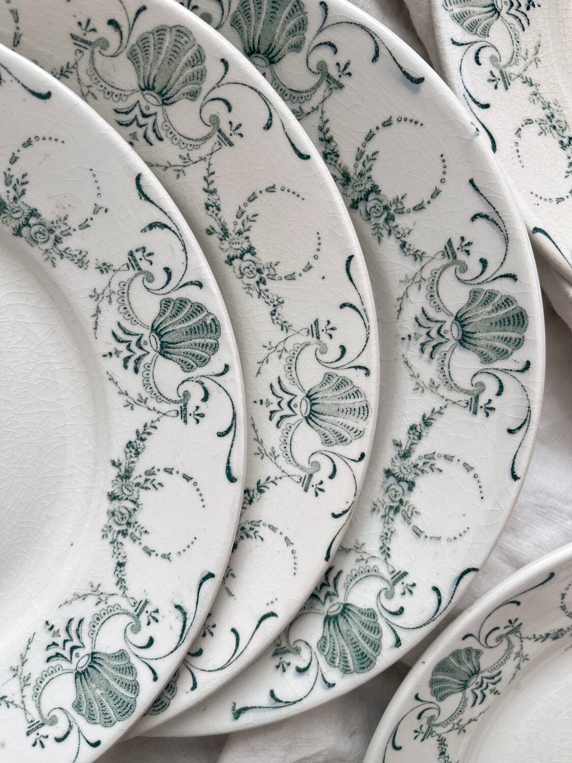 12 Lunéville "Garland" ironstone dessert plates