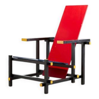 Chaise rouge et bleue Gerrit Rietveld pour Cassina 1918/1970