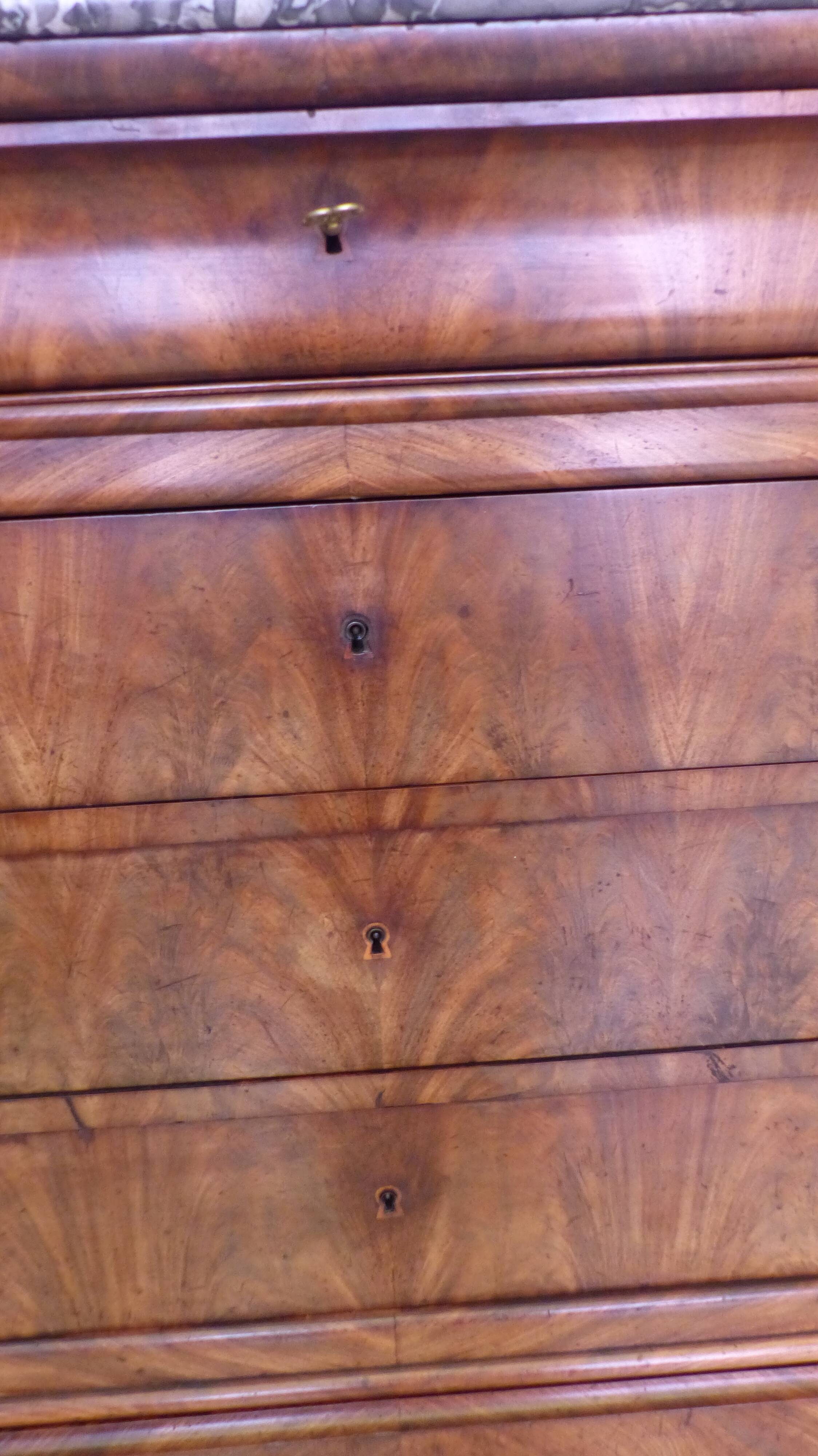 ogee chest of drawers