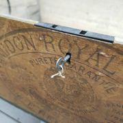 Old wooden advertising trunk Royal rice starch E.Remy & Cie