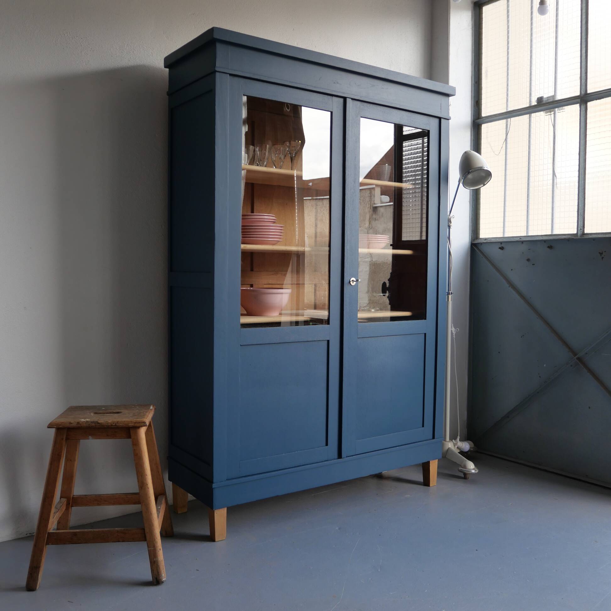 Dresser display cabinet