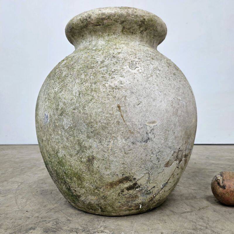 Beautiful pair of large garden pots by Willy Guhl.