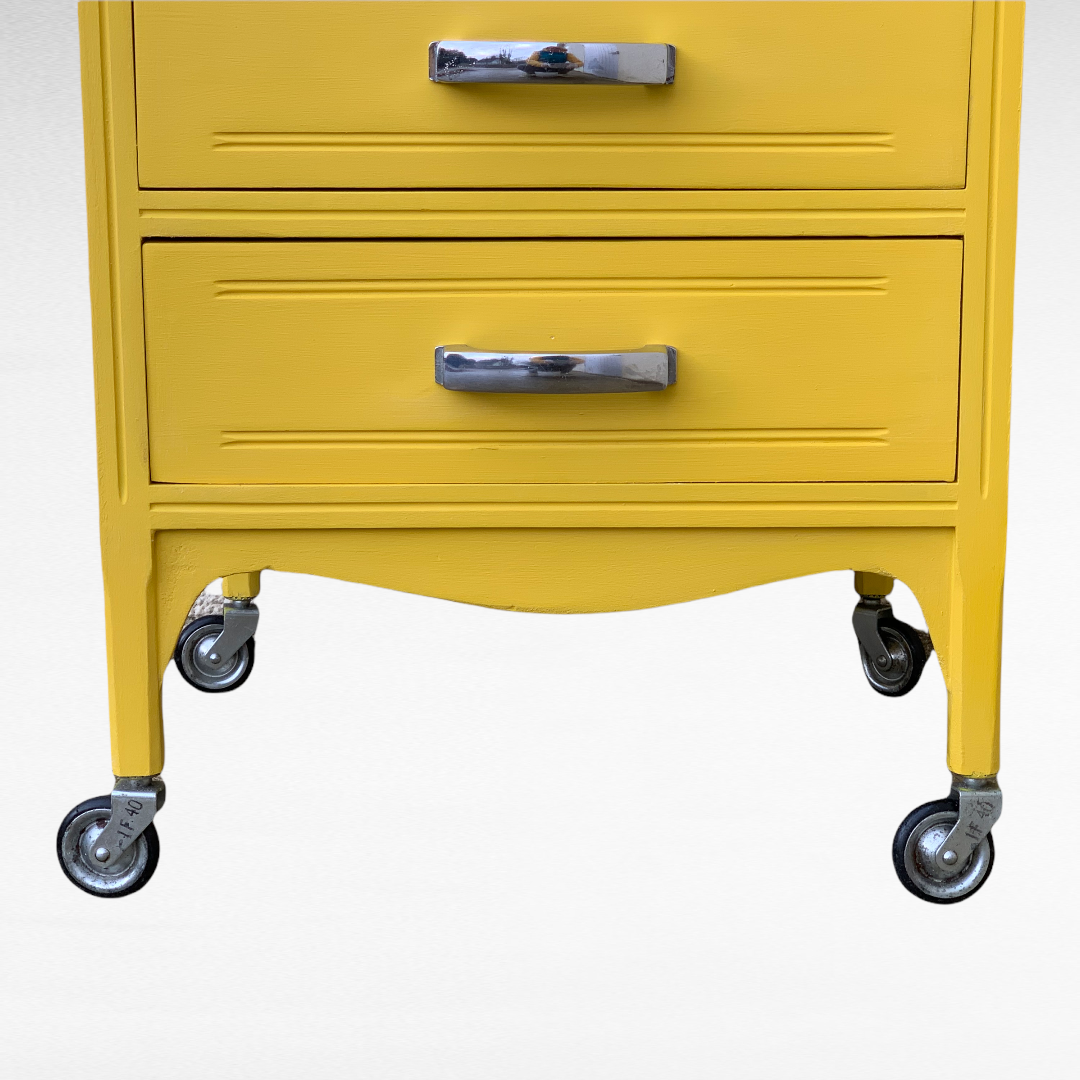 Vintage ragpicker yellow powder 1950