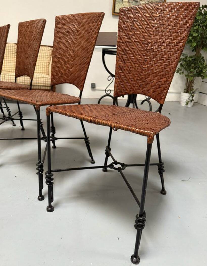 4 chairs for Bérengère