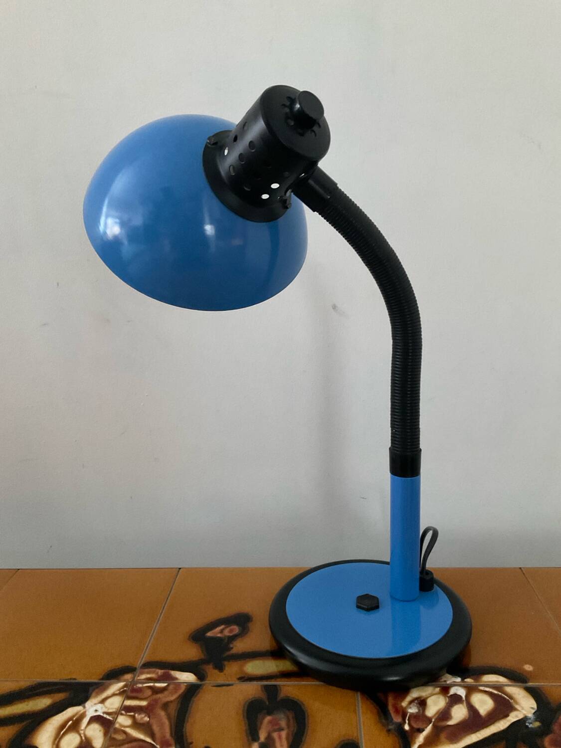 Articulated desk lamp from the 1980s