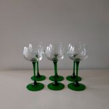 6 wine glasses