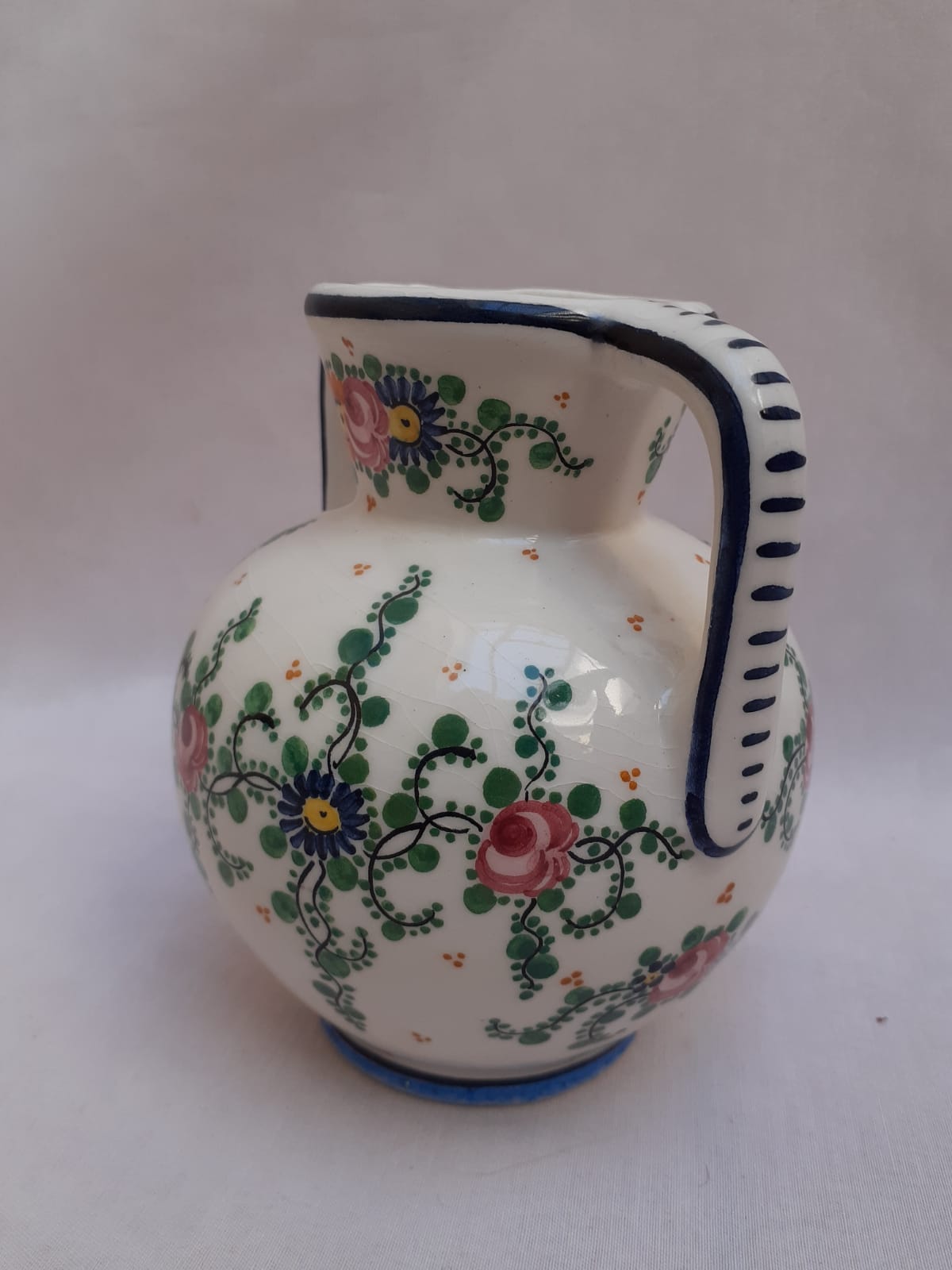 Vase in earthenware floral decoration