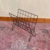 Metal magazine rack