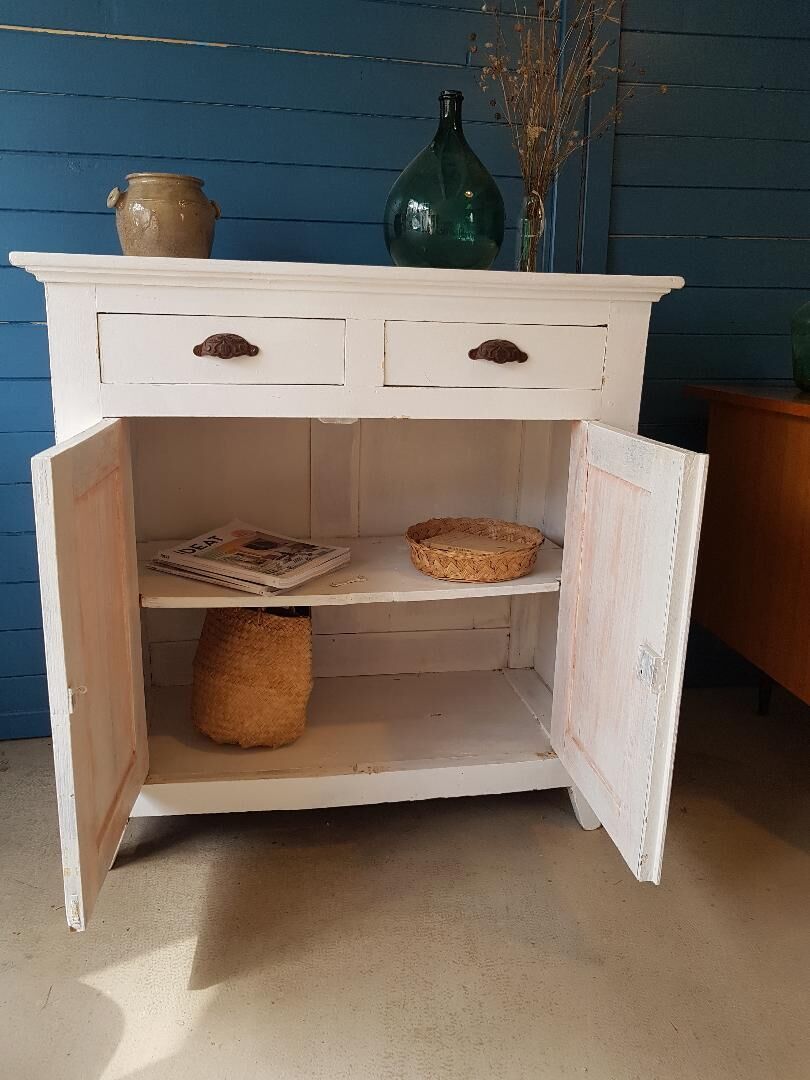 Former parisian buffet white