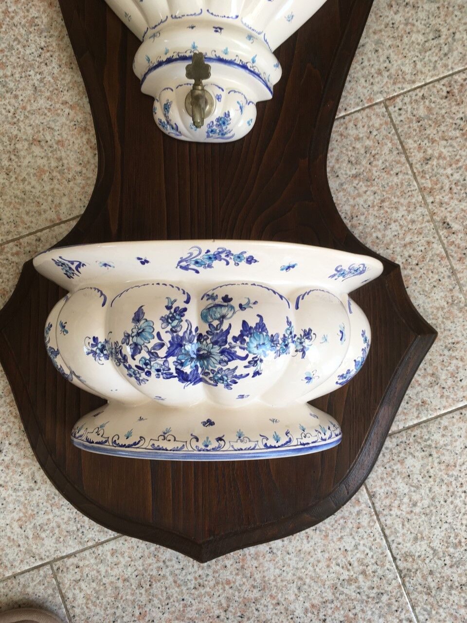 Water fountain Moustiers signed Mufraggi Handmade