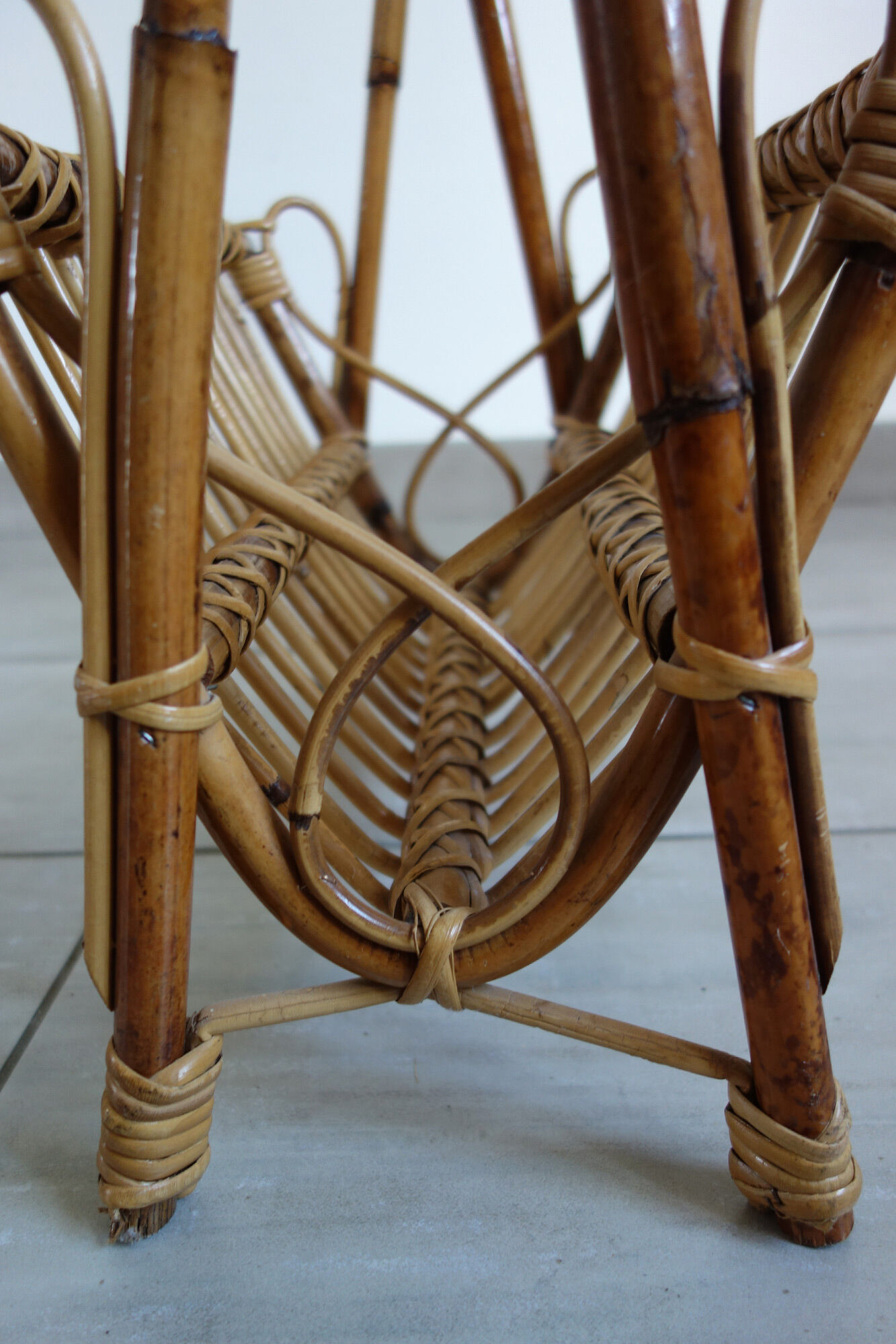 Rattan magazine holder bamboo 70s