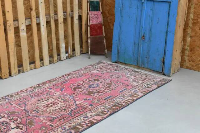 1970s Vintage Turkish Hand-Knotted Wool Cotton Pink Runner Rug 95x320