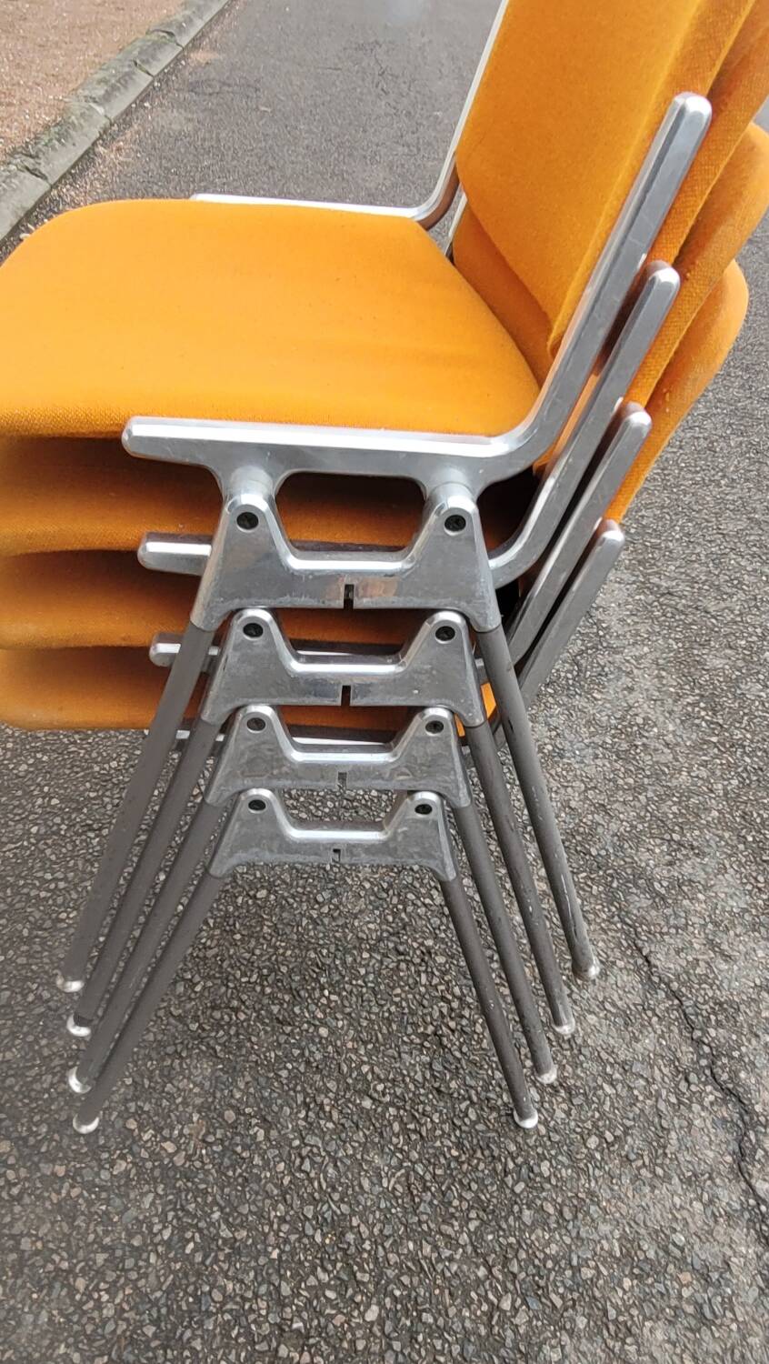 Series of 4 DSC chairs by Giancarlo Piretti for Anomina Castelli design