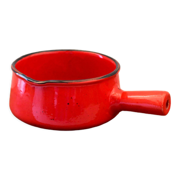 Vintage poelon in bright red glazed ceramic