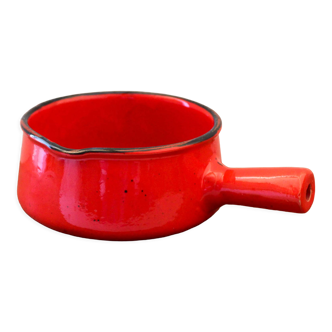 Vintage poelon in bright red glazed ceramic