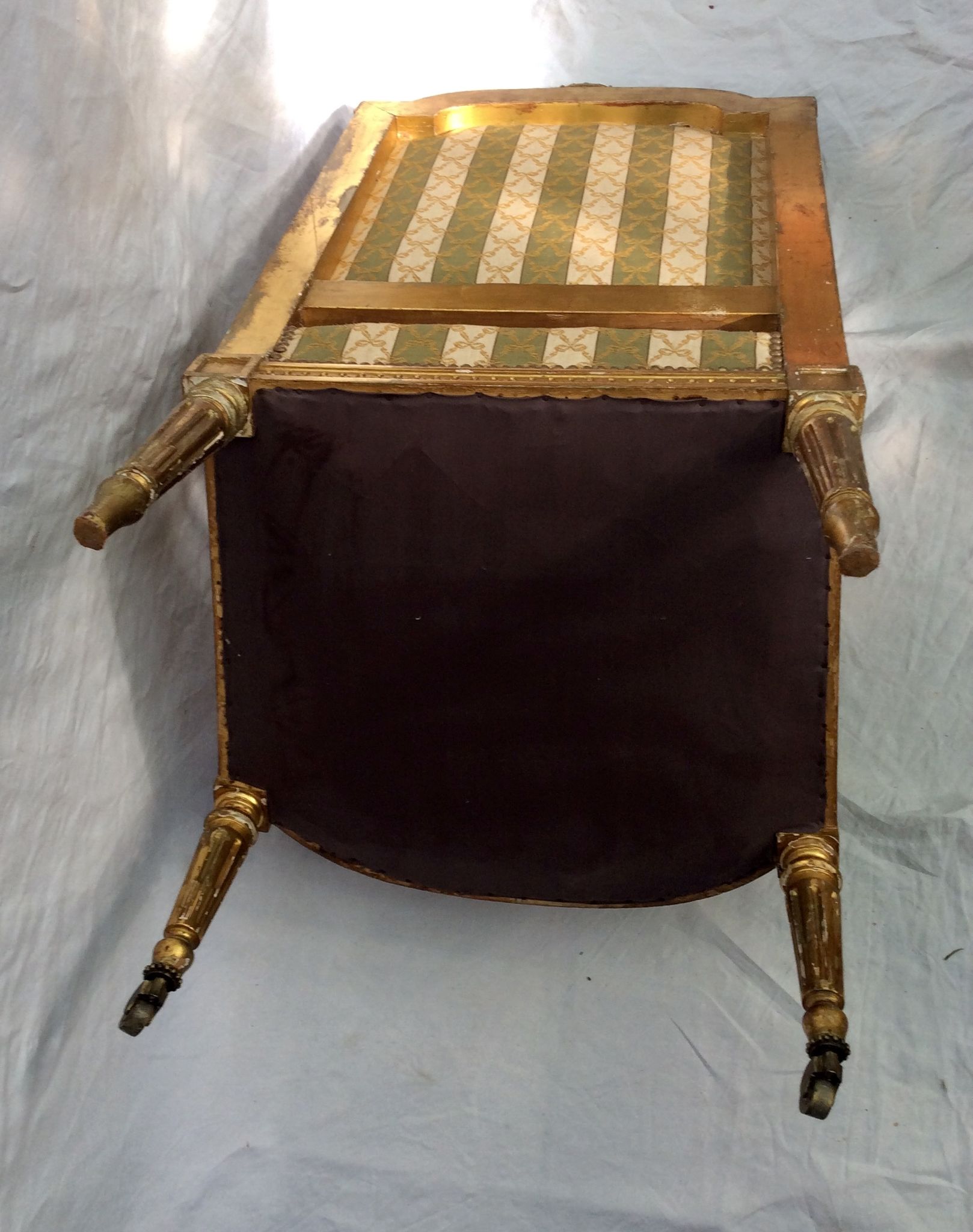 Queen's chair in gilded wood Louis XVI style