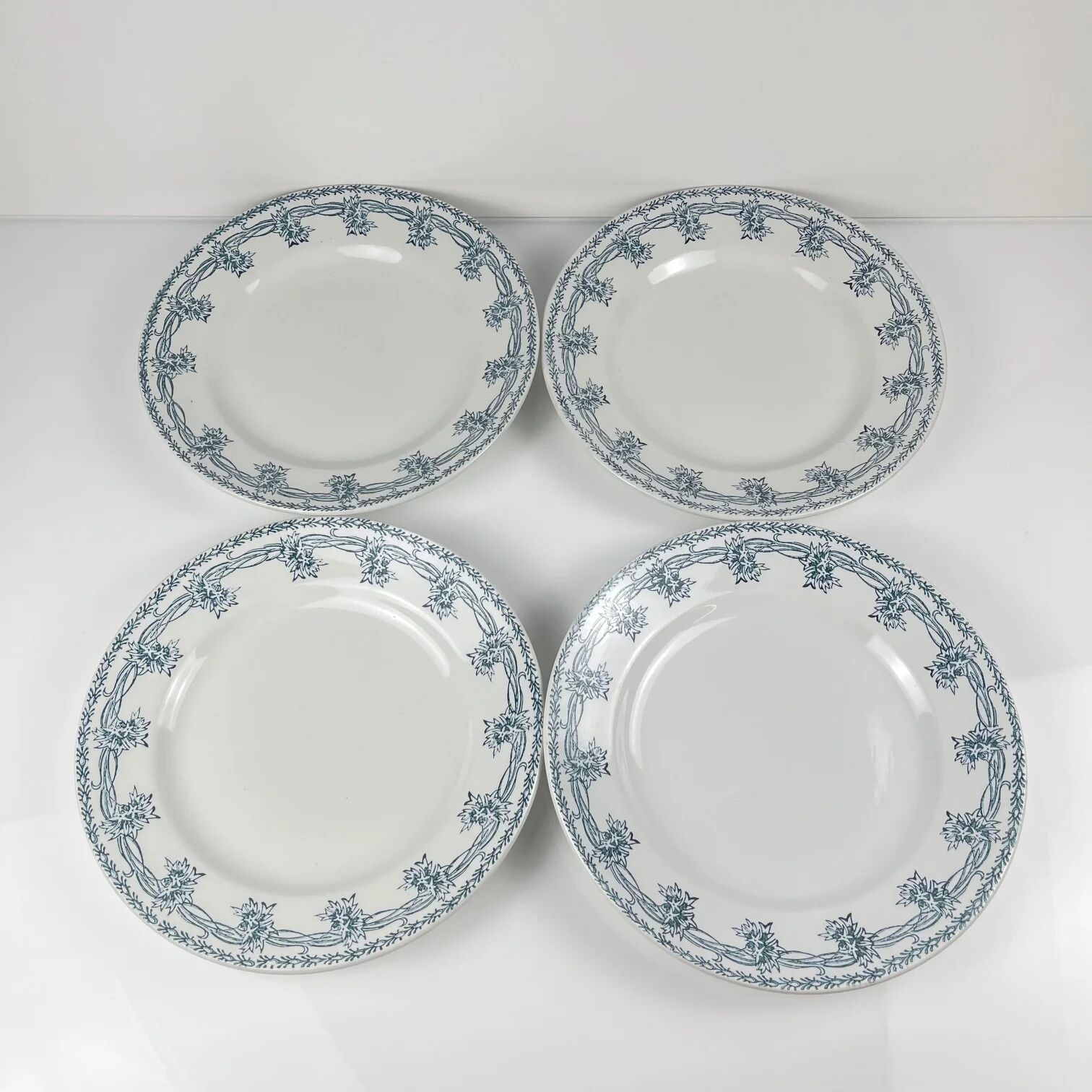 Set of 4 flat plates St Amand, circa 1930