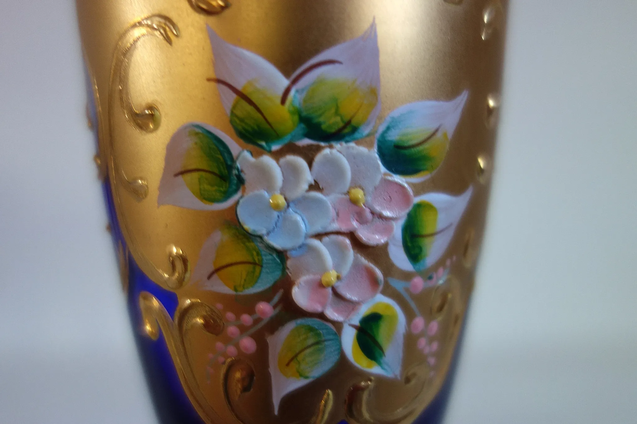 12 cobalt blue and gold Murano glass flutes, mid-20th century.