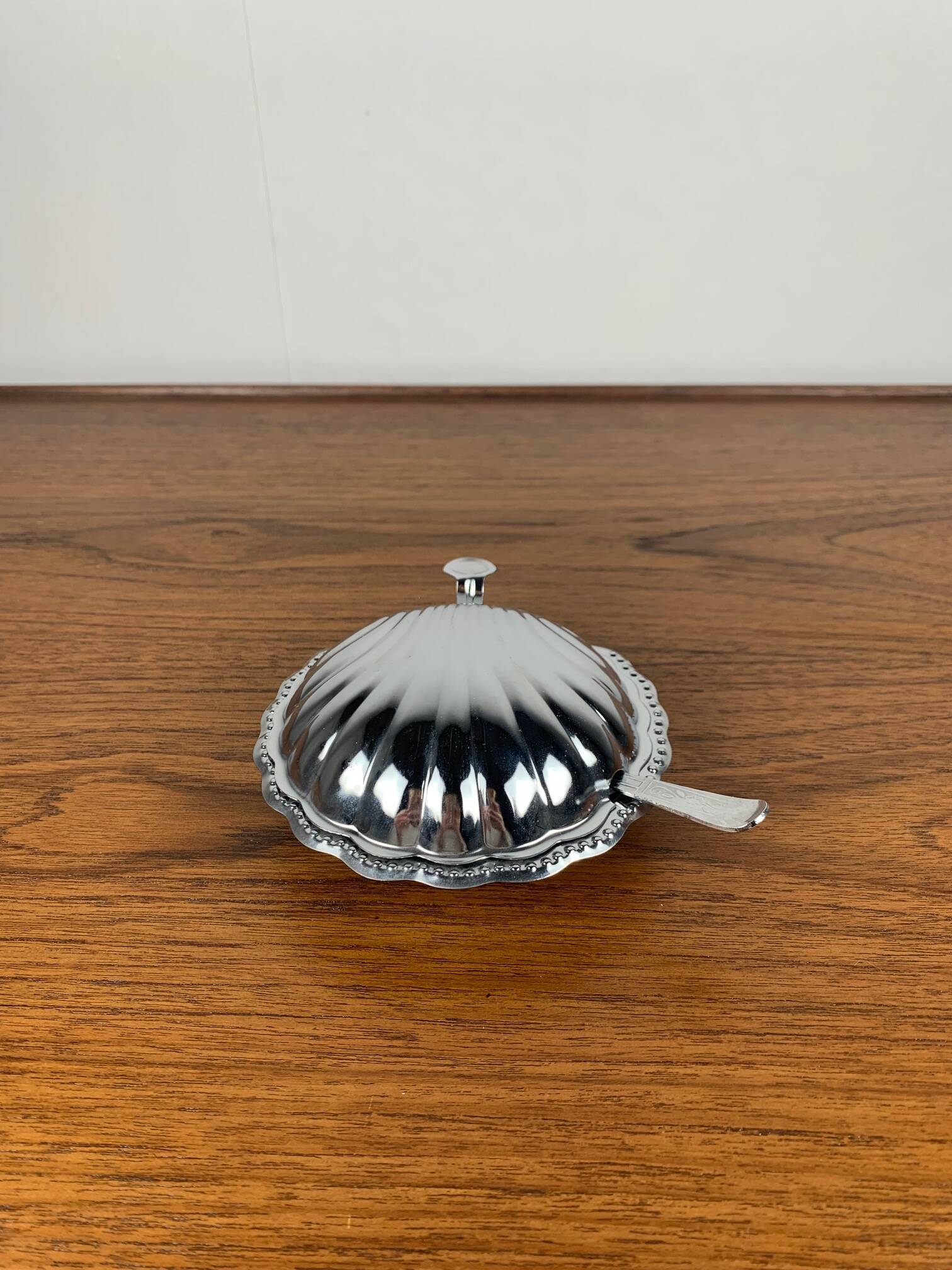 Shell butter dish with vintage knife, silver metal and white insert