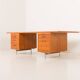 Bureau de direction extra large en teck, style danois du milieu du XXe siècle, années 1970