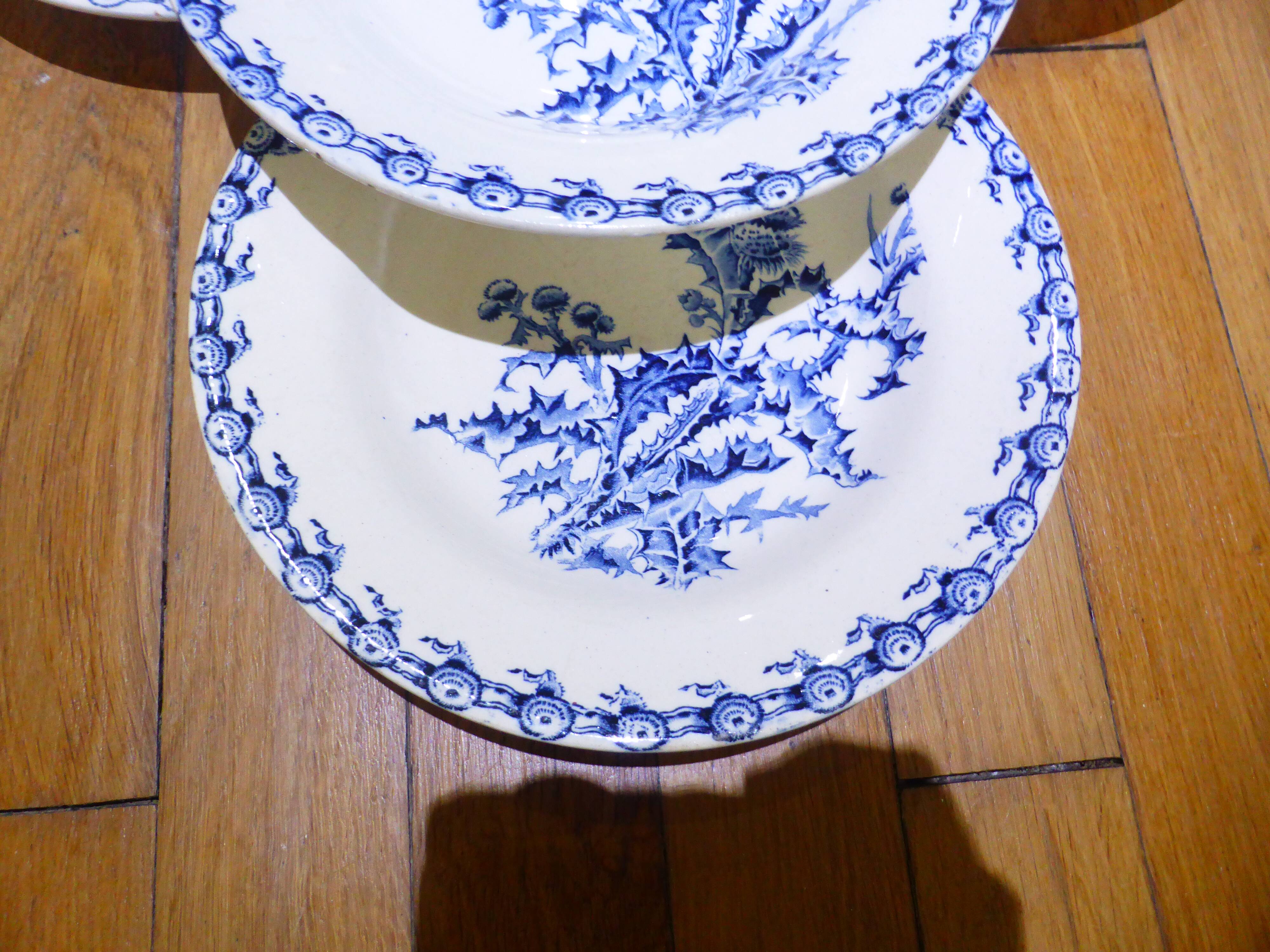 4 Gien Chardons soup plates (8)