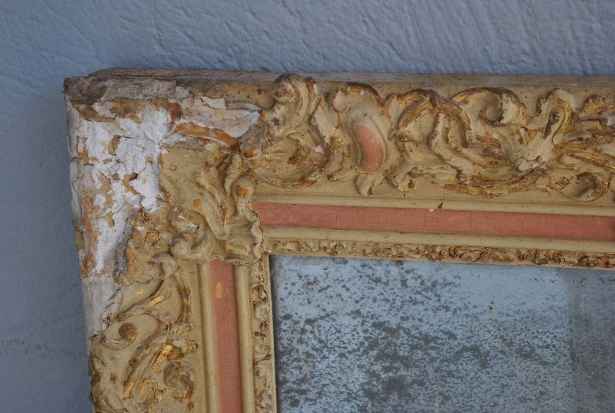 Mirror in gold stucco and glass mercury 91x126cm