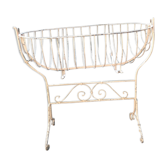 Wrought iron cradle