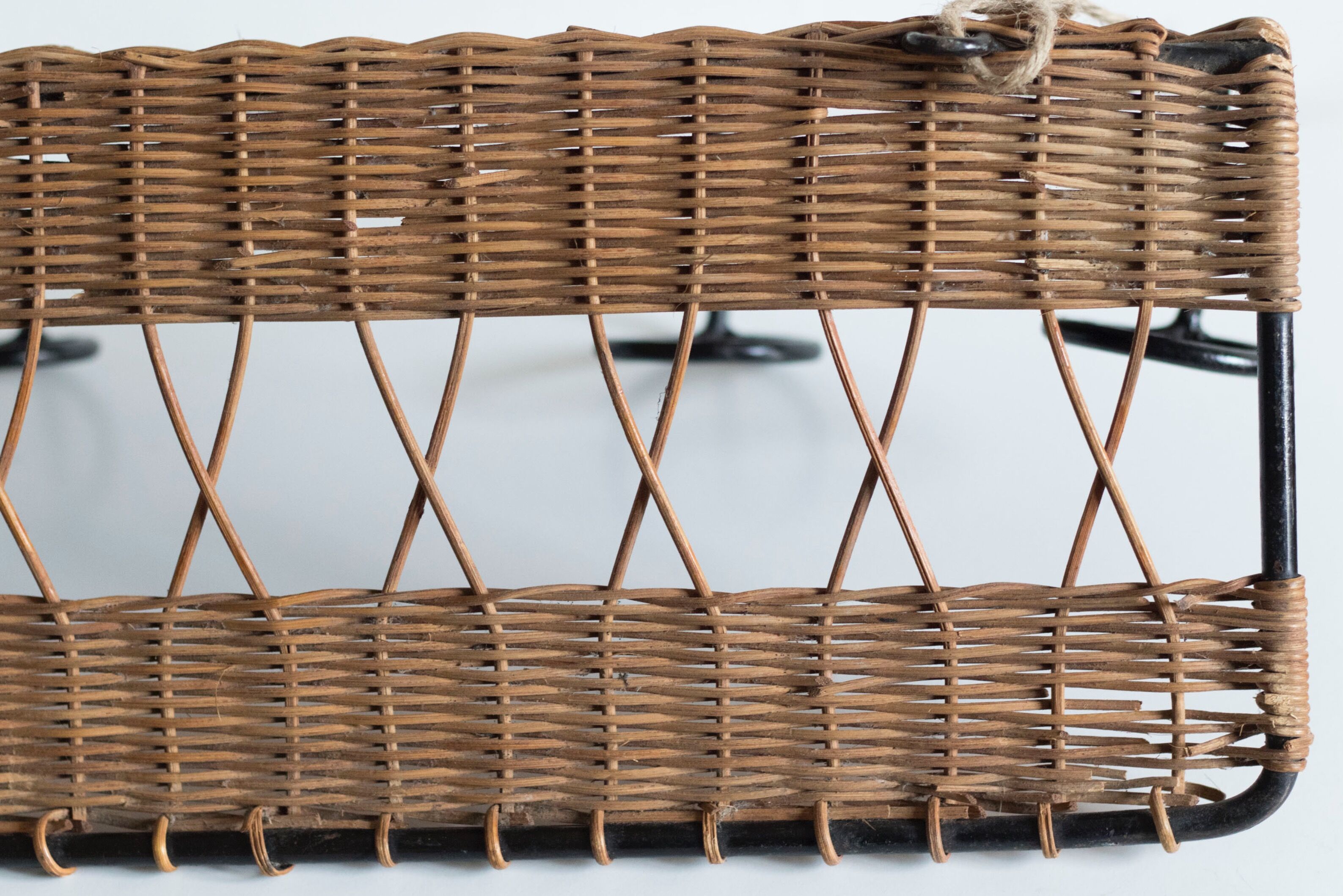 Coat rack 4 hooks in vintage rattan