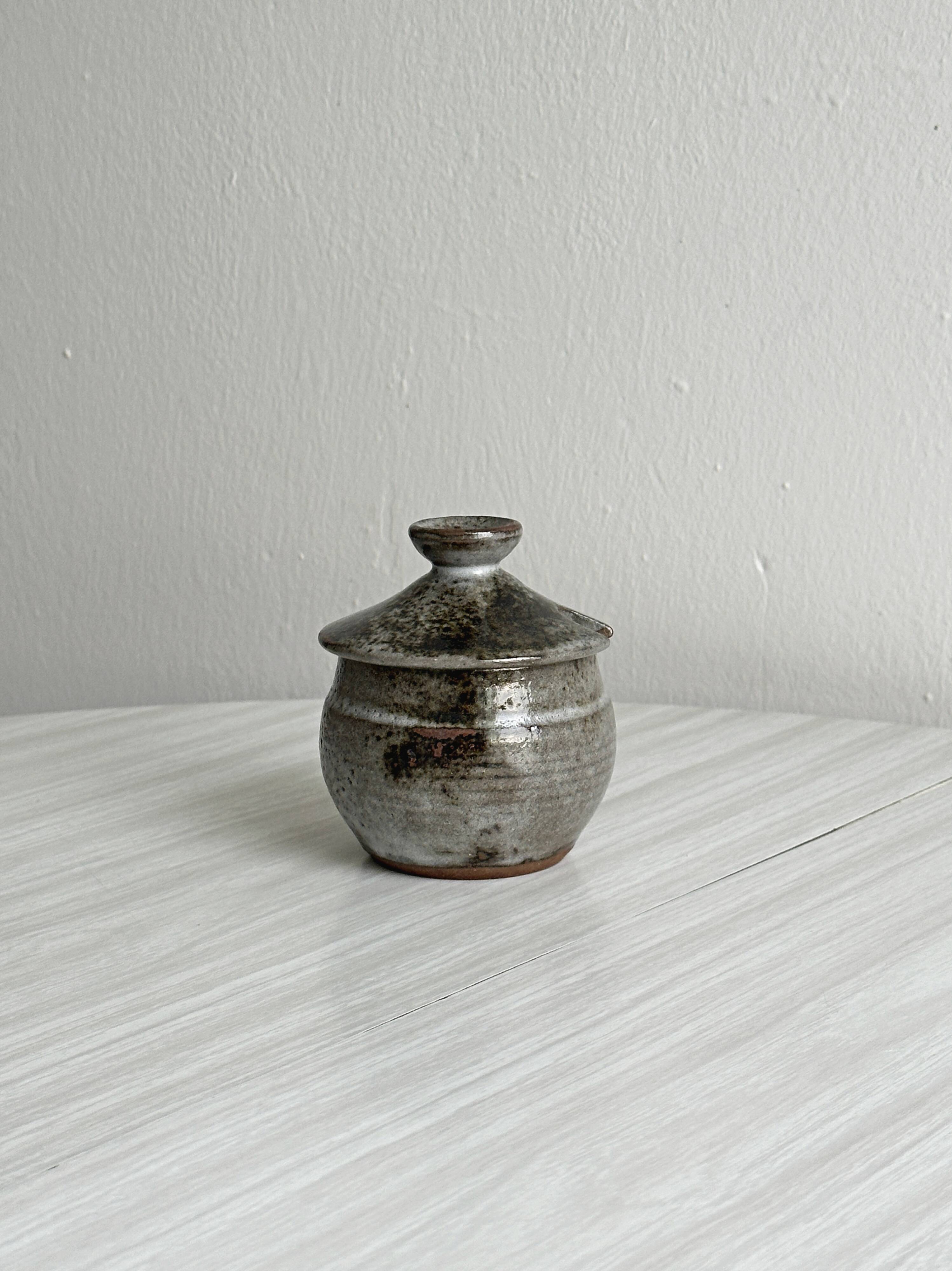 Speckled grey ceramic sugar bowl
