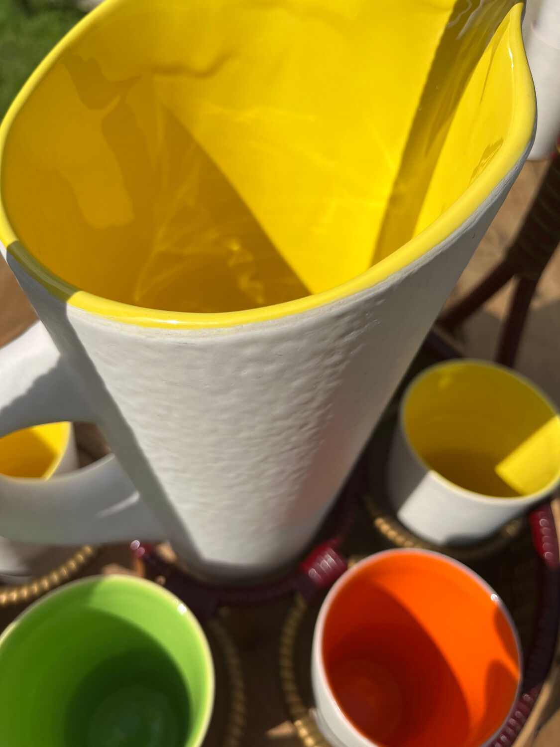 Jug and glasses for orangeade service