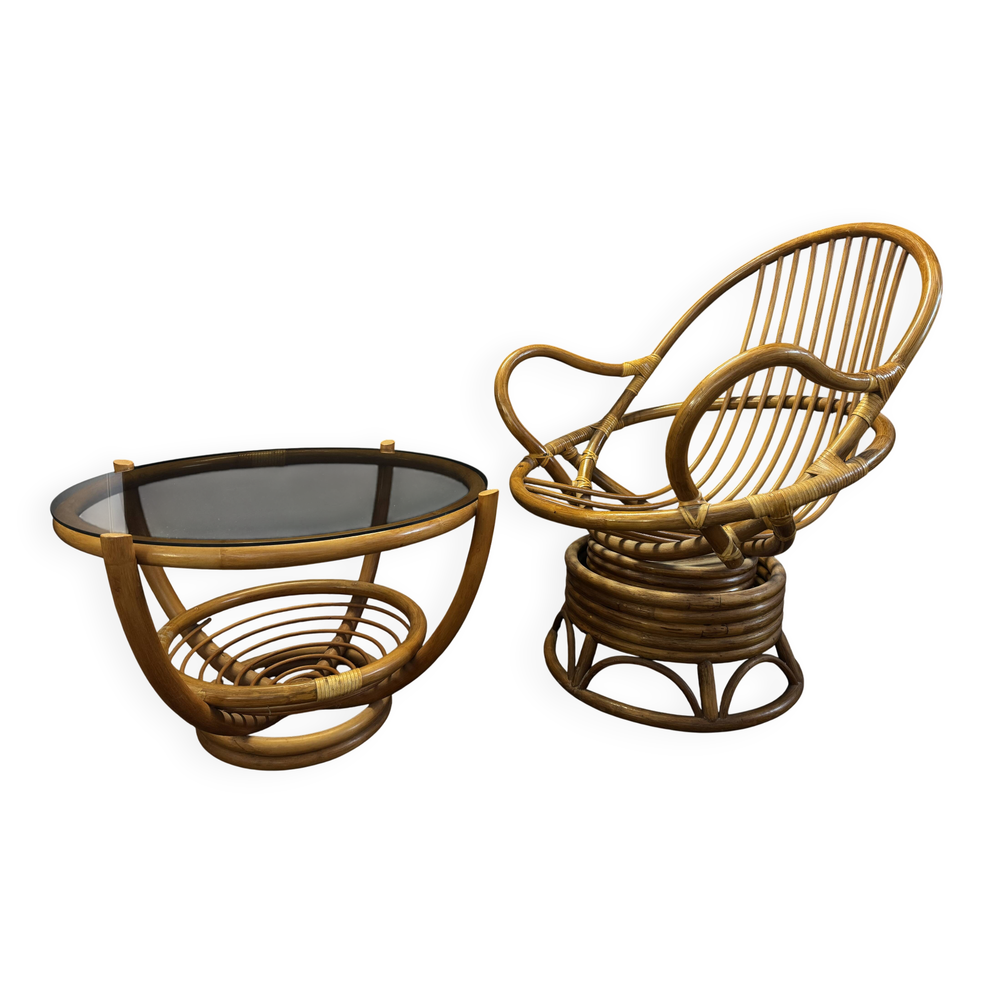Fauteuil rotin pivotant + table basse rotin verre