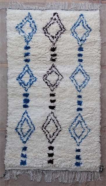 Moroccan berber carpet azilal 250 x 150 cm