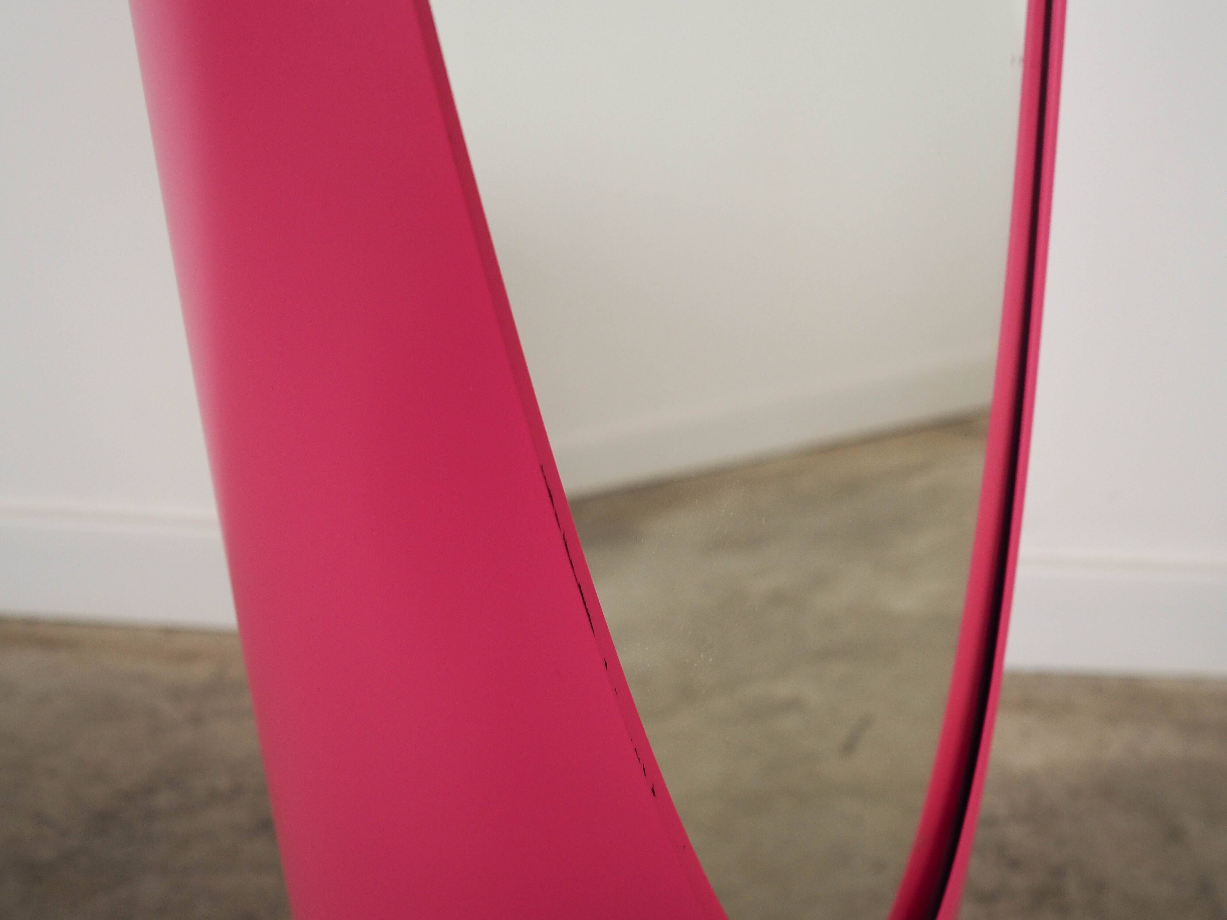 Lipstick mirror, pink, Italian design, 1970s, designer: Rodolfo Bonetto