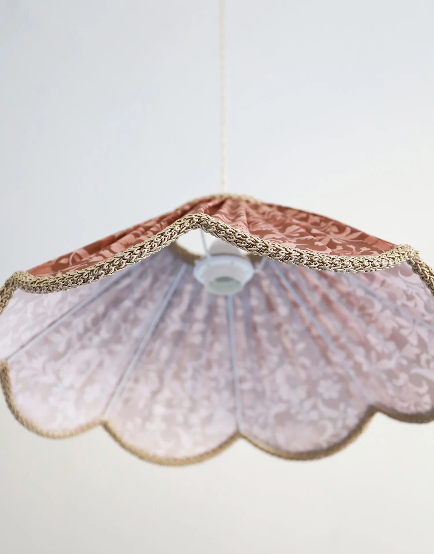 Suspension with printed floral design Françoise "auburn flowers"