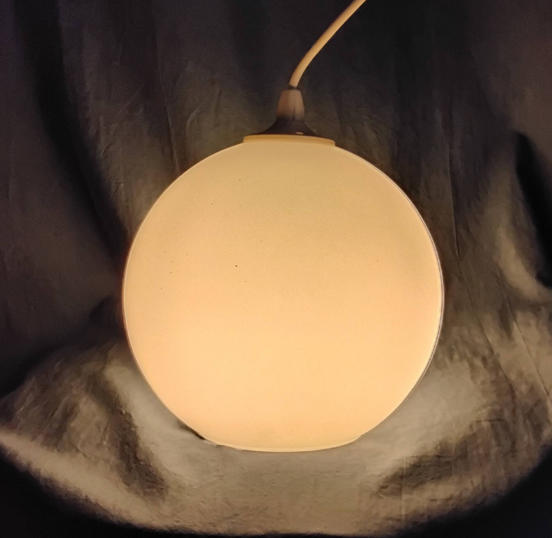 Suspension en opaline blanche