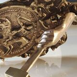 French masonic door knocker/knocker of the templars, in cast bronze. knight medallion, hand with hammer