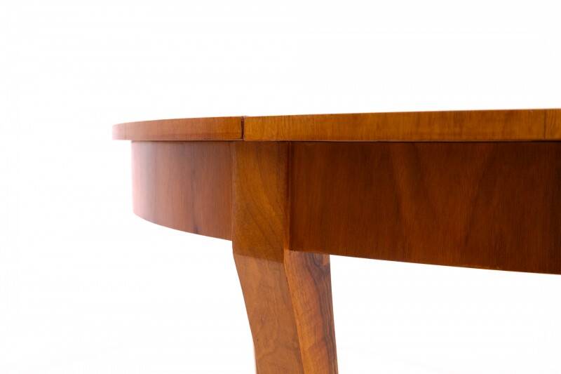 Art Deco round table from the 40s, Poland. After renovation.