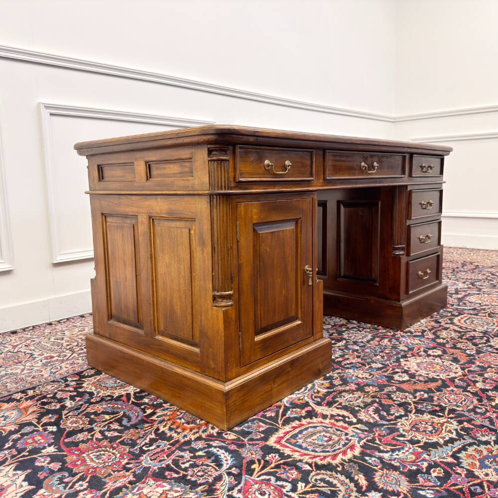Classic English Chesterfield Desk