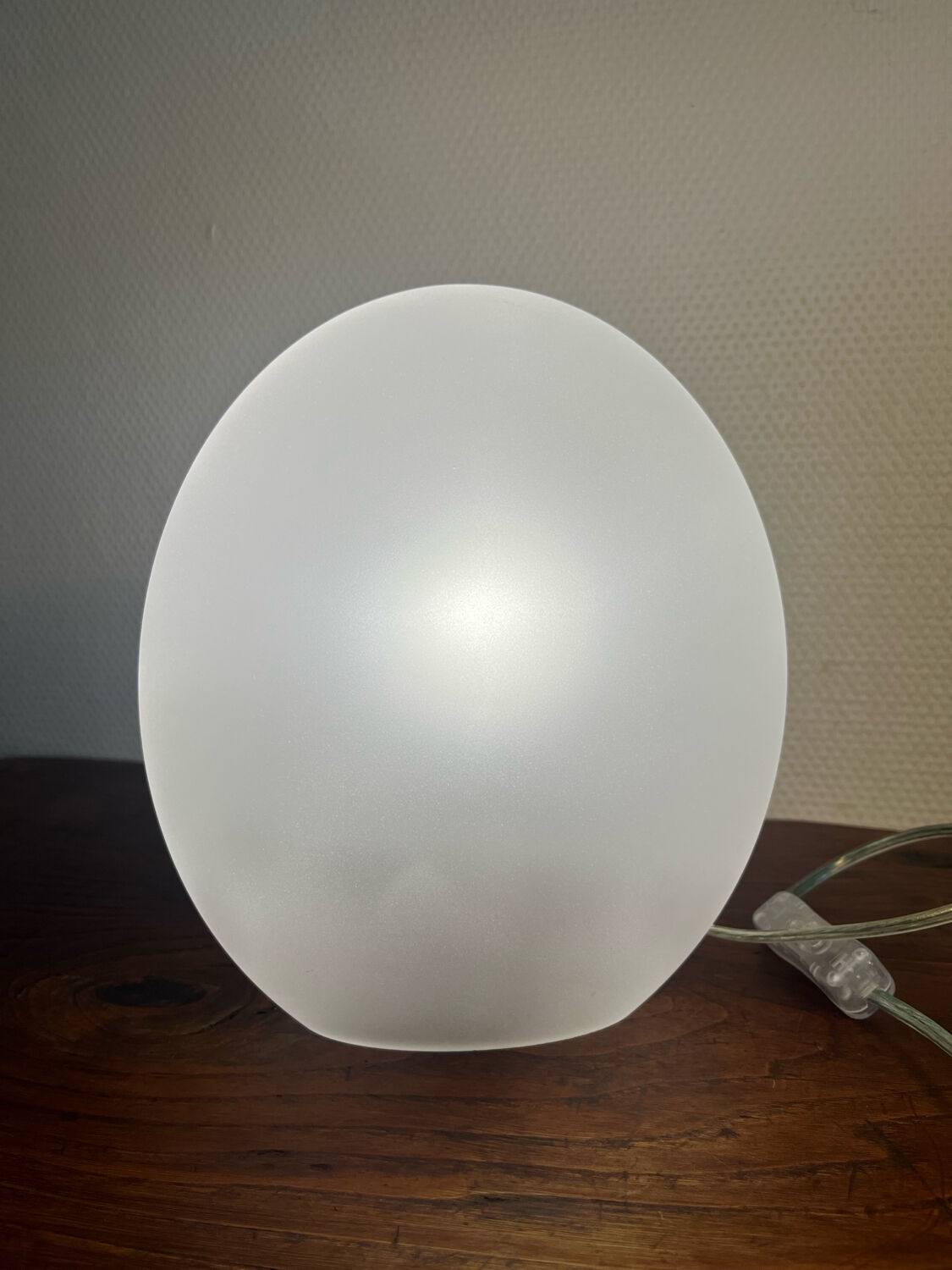 Frosted glass table lamp from the 90s, habitat