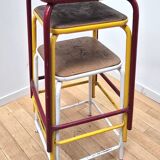 Suite de 3 tabourets industriels